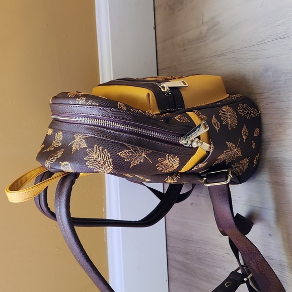 Loungefly Disney Winnie the pooh Autumn Leaves Mini Backpack - Picture 2 of 10